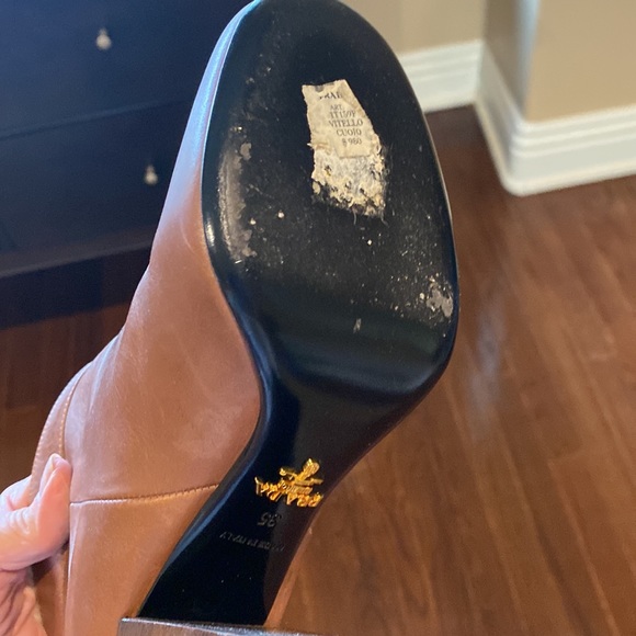 Prada shoes like new .. worn twice color is light brown - Picture 2 of 2